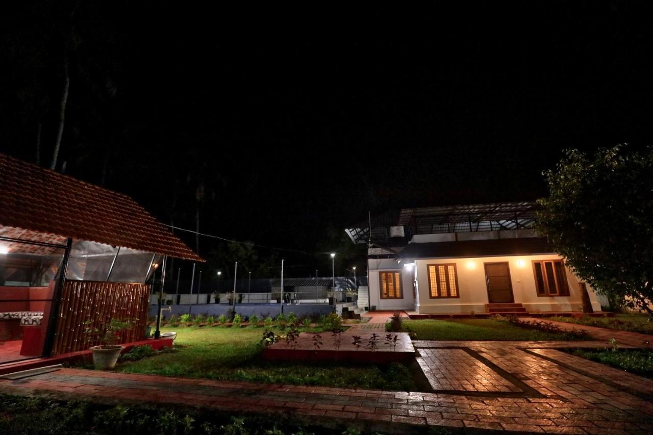 Waves And Shores Beach Villa Mararikulam Ngoại thất bức ảnh